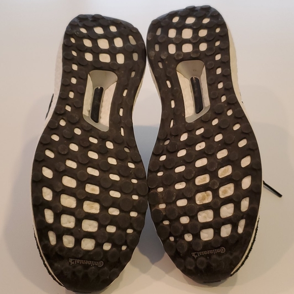 Adidas Ultra boost 9.5 - Picture 6 of 6